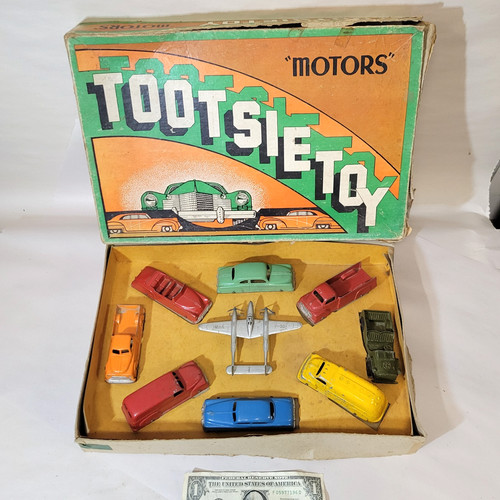 Tootsietoy motors box set - motors,